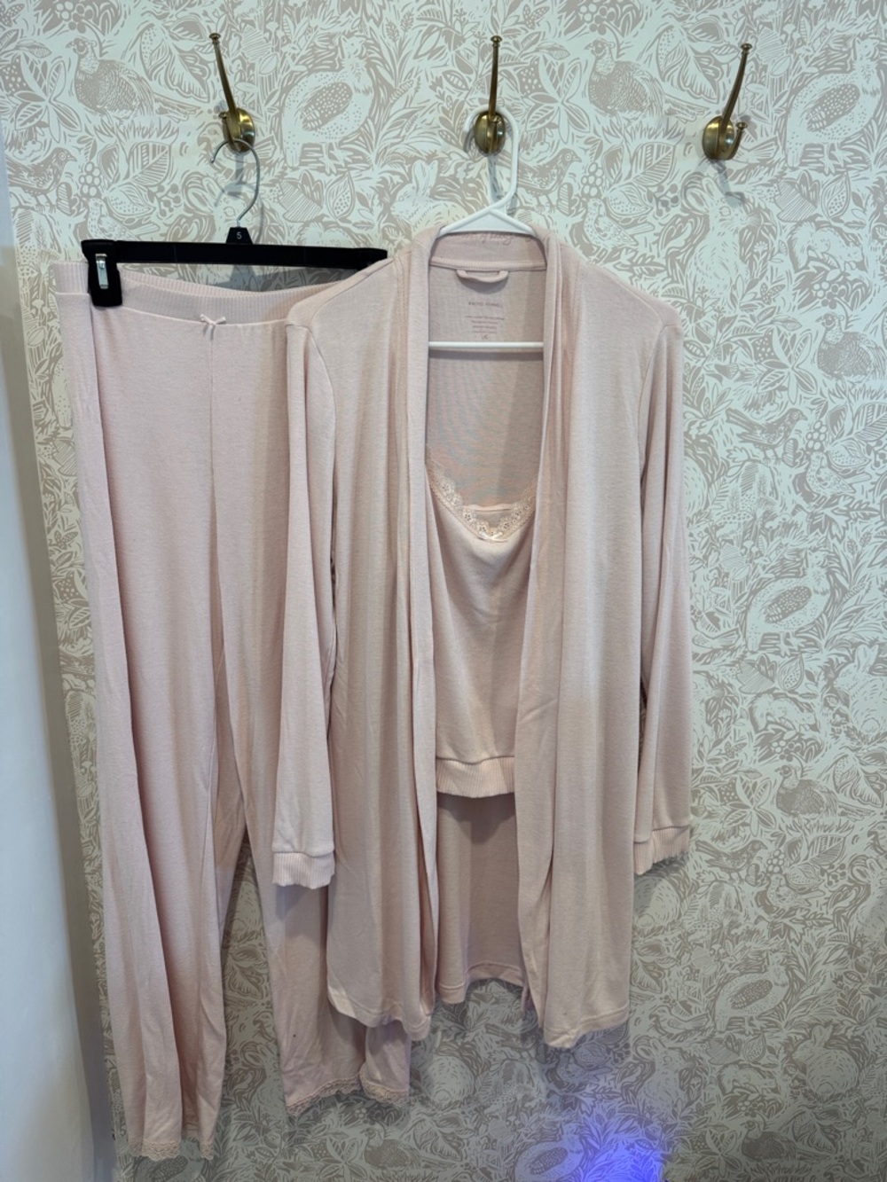 Women's Blush Pink Three-Piece Sleepwear Set - Cozy Lounge Ensemble
